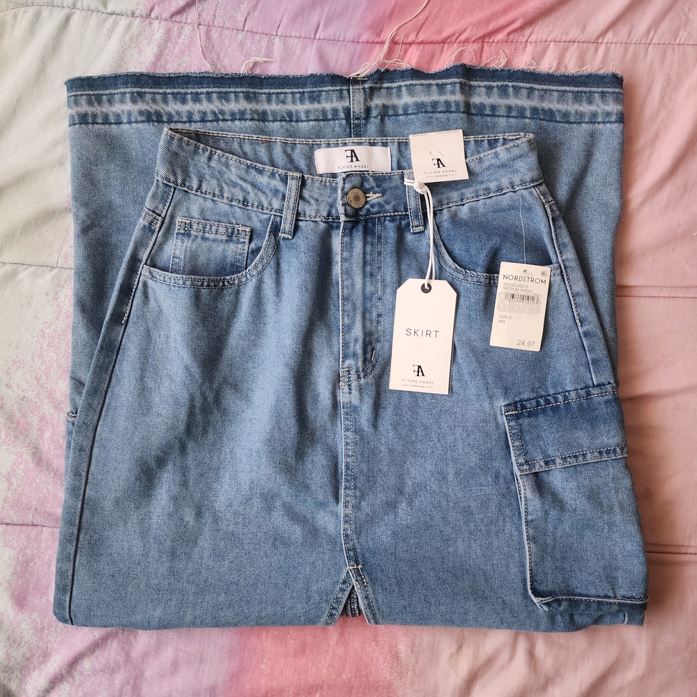 Denim Flying Angel Cargo Front Slit Design Skirt Size 5/27